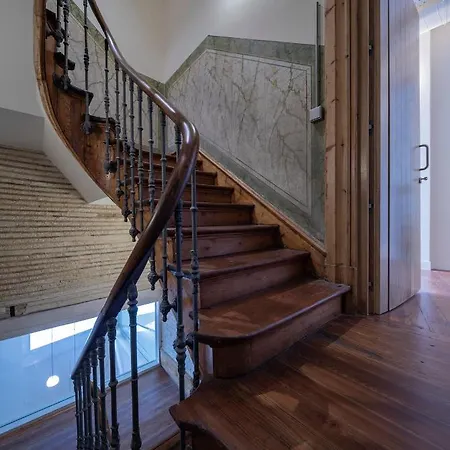 Refugio De Paz Y Encanto En El Corazon De Con Vistas Al Mar